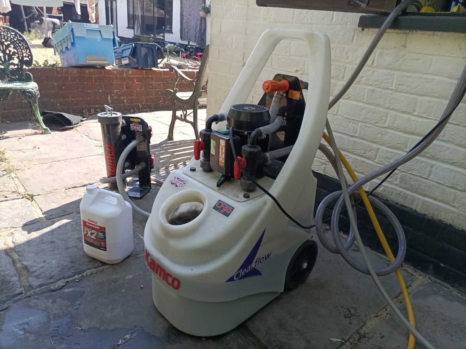 Kamco power-flushing equipment in use